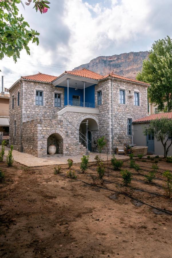 Englezena'S Guesthouse Leonidio Exterior photo